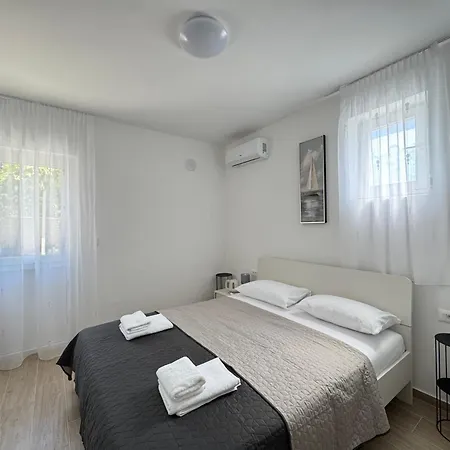 Apartament Flowers Pula, Center 2