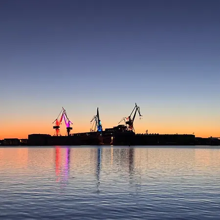 Flowers Pula, Center 2 Apartman