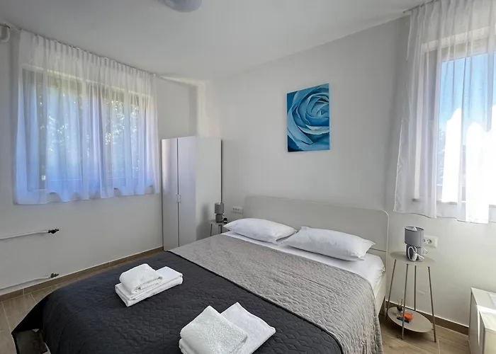 Lejlighed Flowers Pula, Center 2 Pula