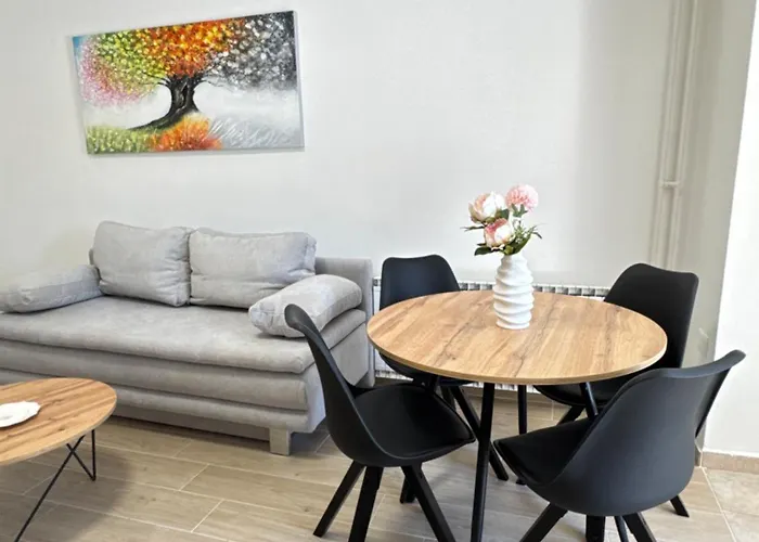 Flowers Pula, Center 2 Lejlighed Pula